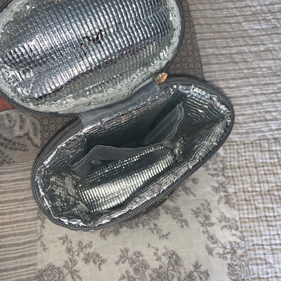 JJ Cole Baby Bundle Changing Pad & Bottle Cooler - Picture 5 of 9